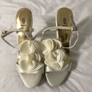 Bakers cream satin Sandal with petal detail sz 7.5